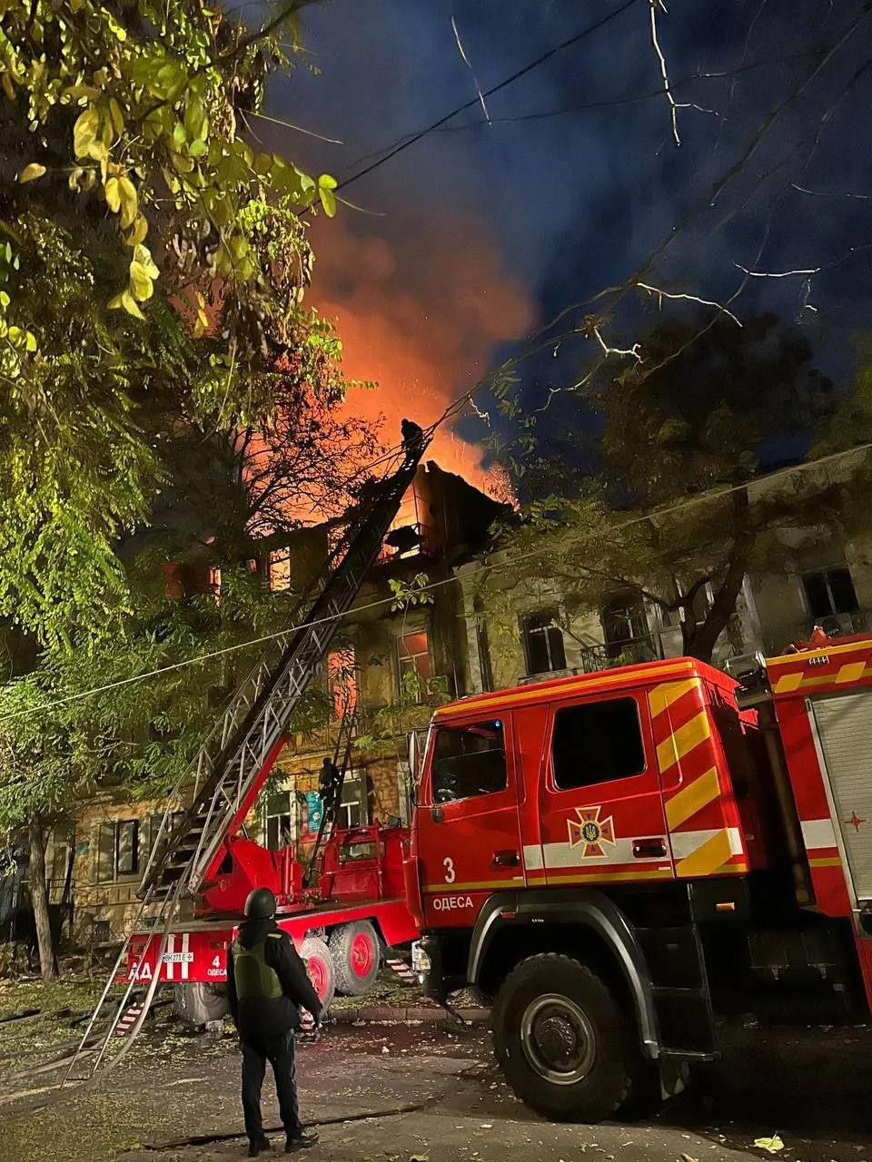 Удар по Одесі: серед постраждалих 9-річний хлопчик, сотні будинків залишилися без тепла.