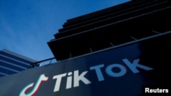 Байден підписав закон, що змушує TikTok змінити власника у США