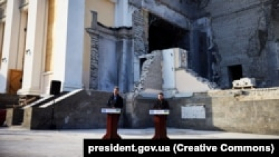 Прем’єр Греції каже, що обстріл Росією Одеси під час візиту делегації «не був випадковим»